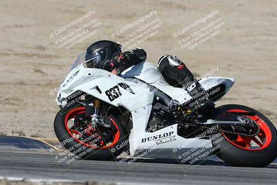 media/Nov-16-2025-Race Pace (Sun) [[8c5fa54630]]/Verified Riders/1-Turns 9 and 10 (925am)/